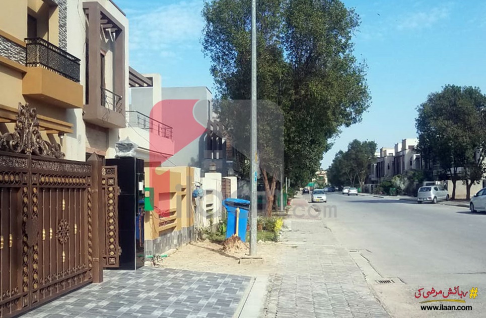 10 Marla House for Sale in Awais Qarni Block, Sector B, Bahria Town, Lahore