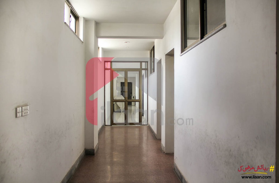 2 Kanal 14 Marla Building for Sale near Chauburji Chowk, Lahore