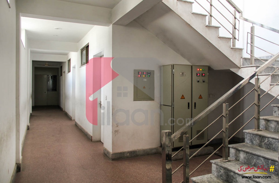 2 Kanal 14 Marla Building for Sale near Chauburji Chowk, Lahore