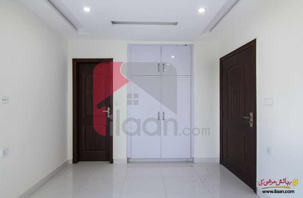 5.33 Marla Plaza for Sale in Sector D, Bahria Town, Lahore