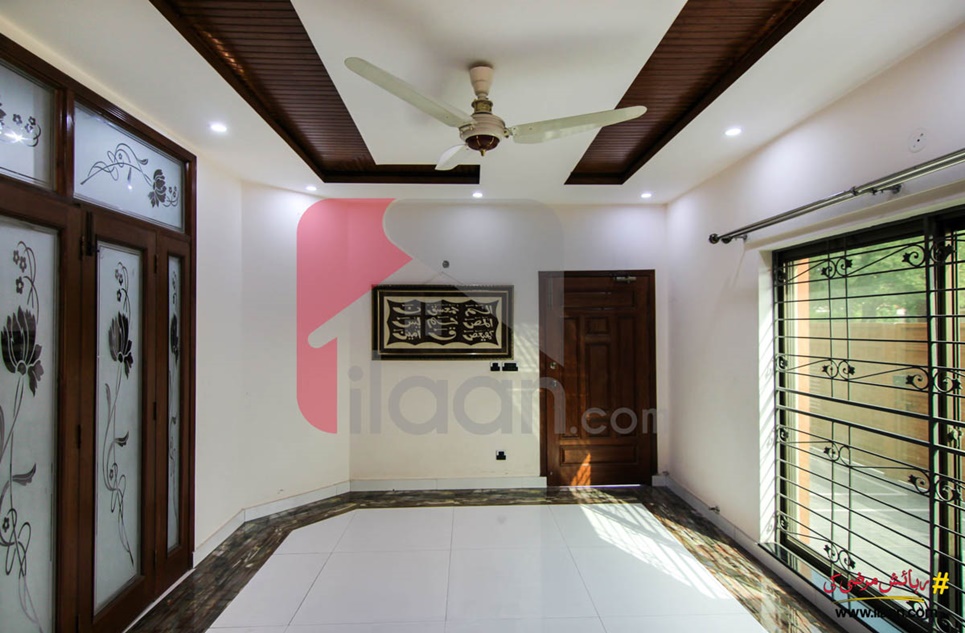 10 Marla House for Sale in Shaheen Block, Sector B, Bahria Town, Lahore