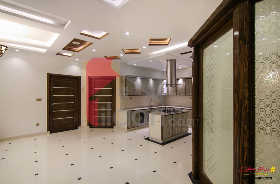 10.75 Marla House for Sale in Gulbahar Block, Sector C, Bahria Town, Lahore
