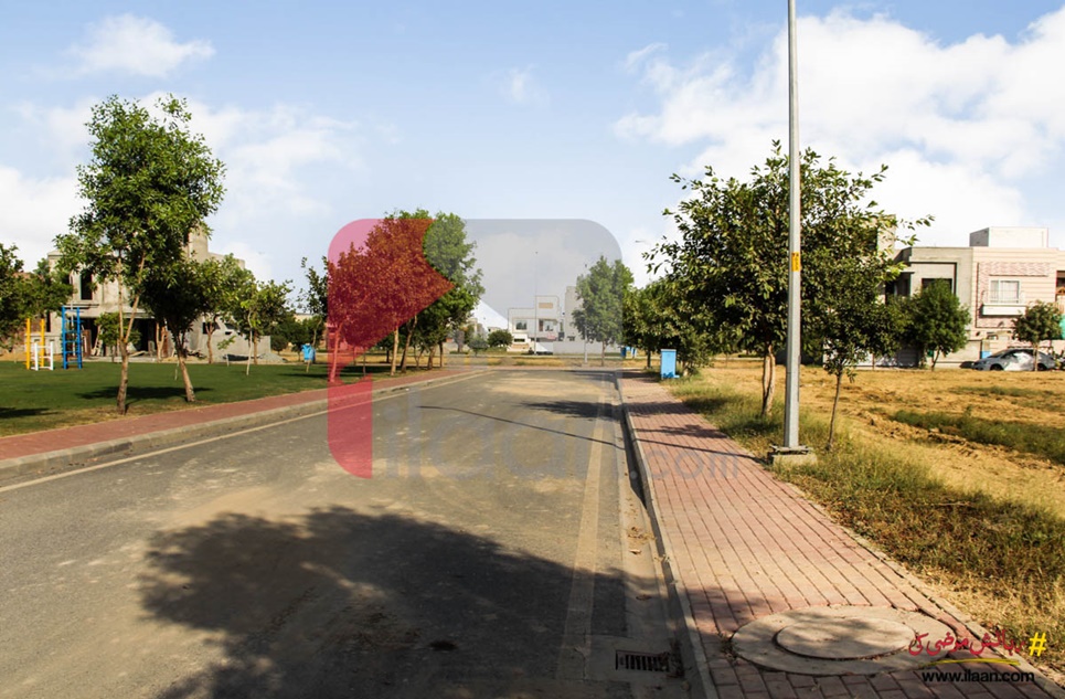 10 Marla Plot (Plot no 525) for Sale in Talha Block, Sector E, Bahria Town, Lahore