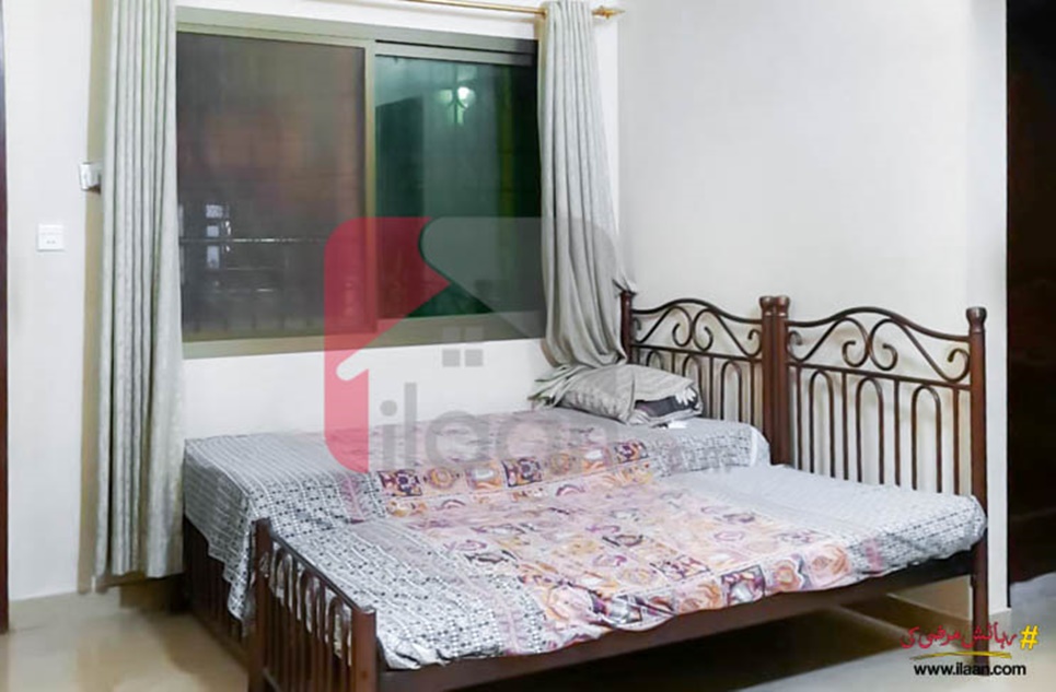 240 Sq.yd House for Sale (First Floor) in Block 13-C, Gulshan-e-iqbal, Karachi