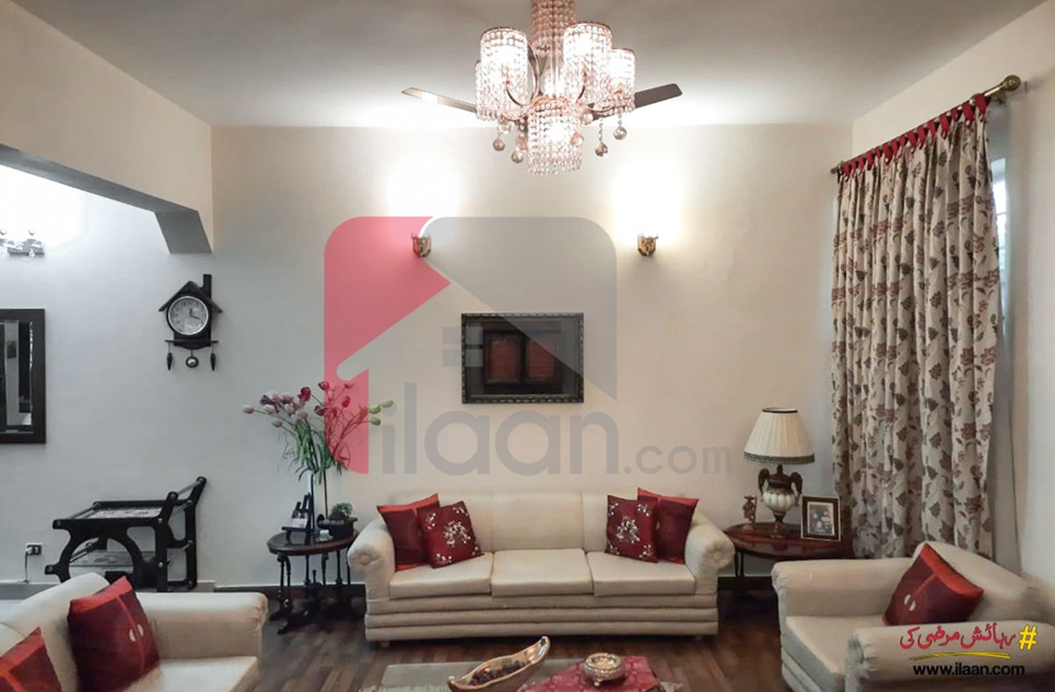 10 Marla House for Sale in Phase 3, DHA Lahore