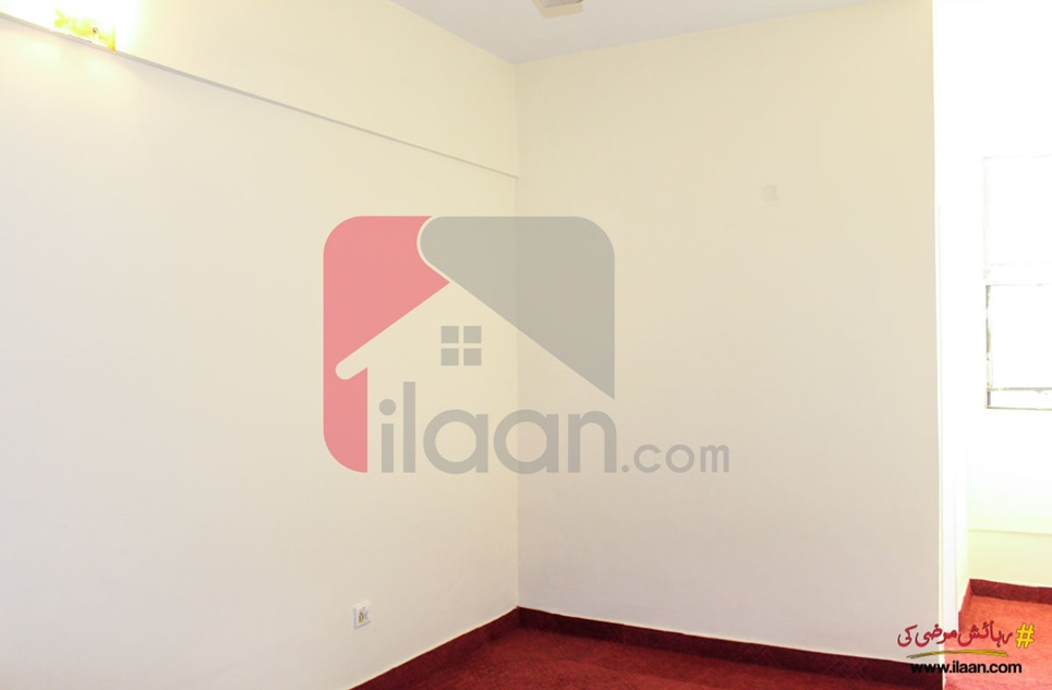 975 Sq.ft Apartment (Third Floor) for Sale in Zamzama Commercial Area, Phase 5, DHA  Karachi 
