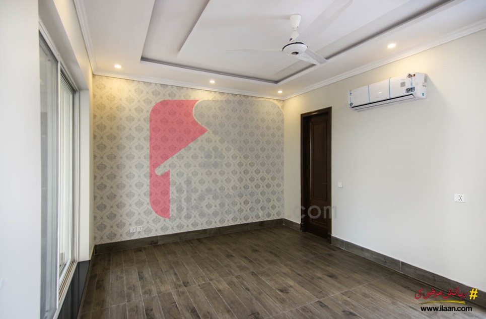 1 Kanal House for Sale in Block H, Phase 5, DHA Lahore