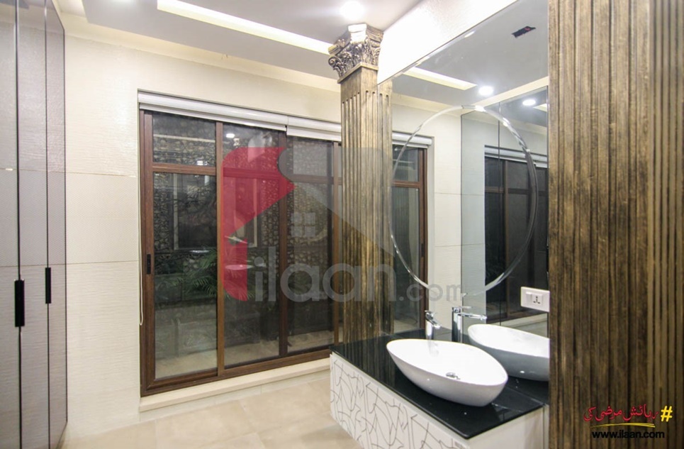 1 Kanal House for Sale in Block F, Phase 5, DHA Lahore