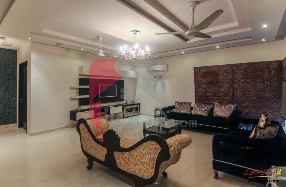 1 Kanal House for Sale in Block E, Phase 5, DHA Lahore
