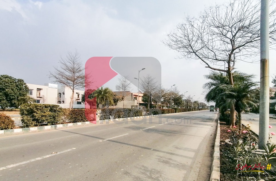 8.6 Marla House for Sale in Sukh Chayn Gardens, Lahore