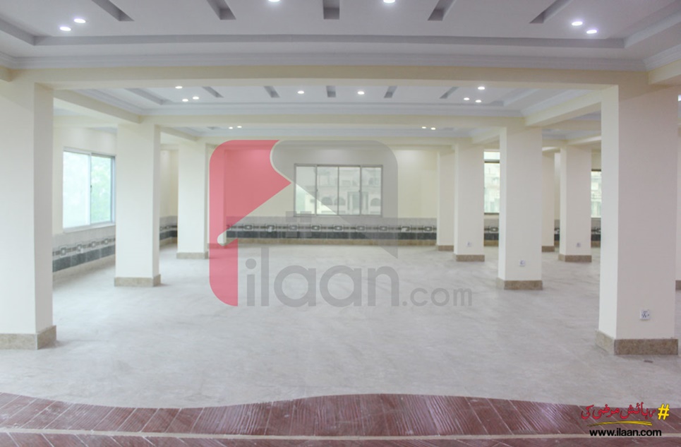 3300 Sq.ft Hall for Sale (Third Floor) in Blue Area, Islamabad