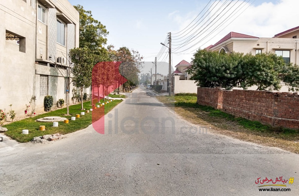 10 Marla Plot for Sale in Air-Line Society, Lahore