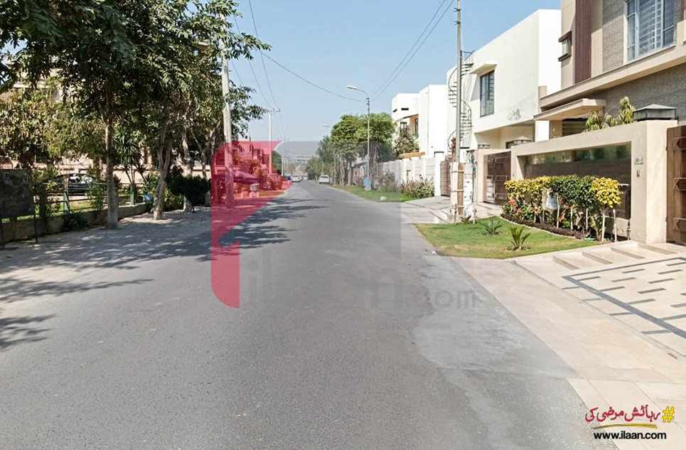 10 Marla Plot for Sale in Woods Block, Paragon City, Lahore