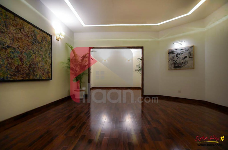 2400 Sq.ft Apartment for Sale in Clifton, Karachi