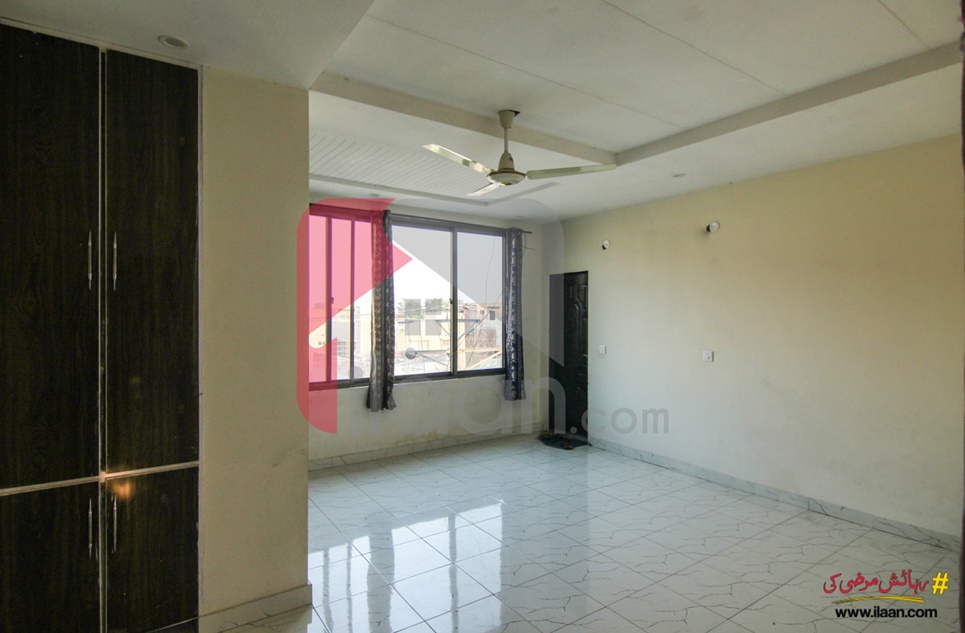 910 Sq.ft Apartment for Sale in Block G, Phase 1, Canal Garden, Lahore