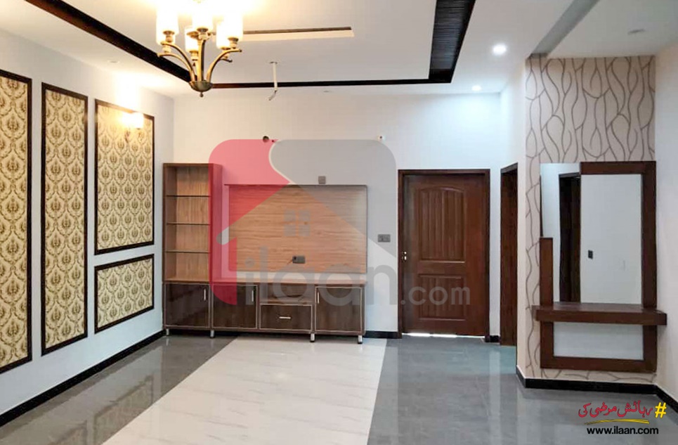 10 Marla House for Sale in Phase 2, Nasheman-e-Iqbal, Lahore 