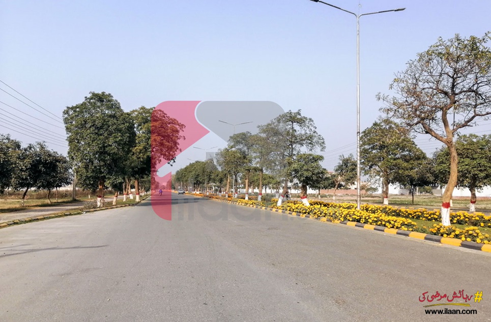 8 Marla Commercial Plot for Sale in Izmir Town, Lahore