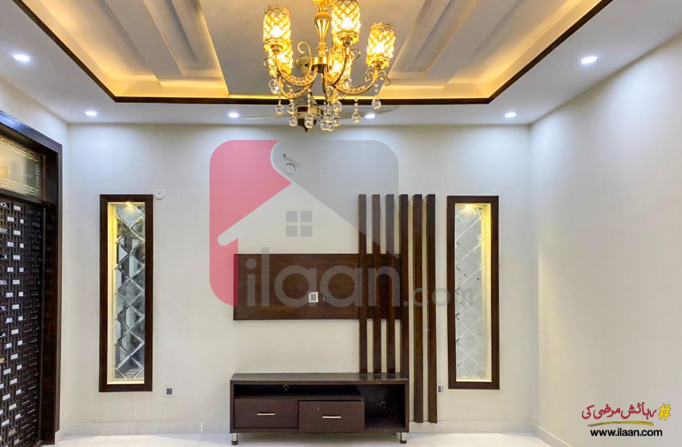 10 Marla House for Sale in Sector C, Bahria Town, Lahore