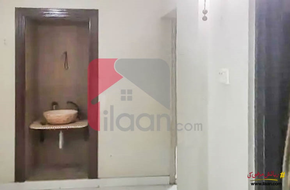 200 Sq.yd House for Sale (First Floor) in Block 5, Clifton, Karachi