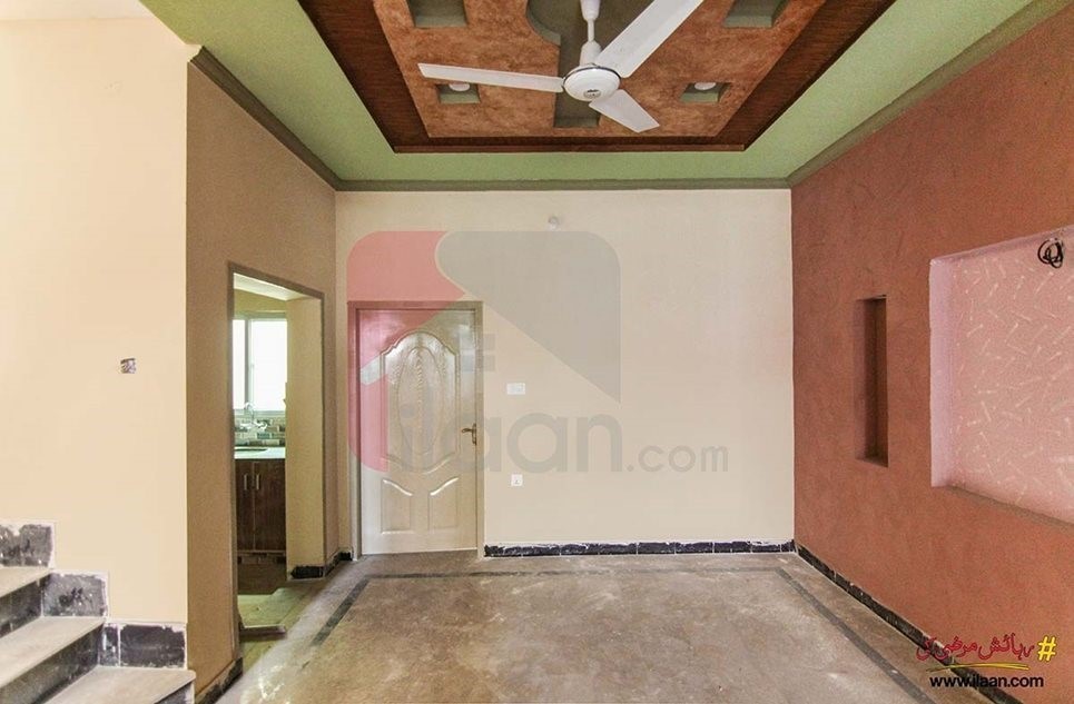 4 marla house available for sale in Ali Town