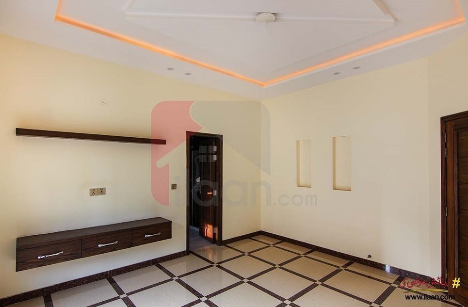 10 marla house for sale in Jasmine Block, Bahria Town, Lahore ( furnished )