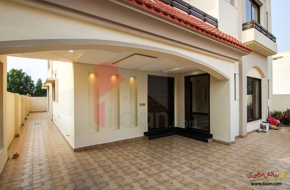 11 marla house for sale in Jasmine Block, Bahria Town, Lahore