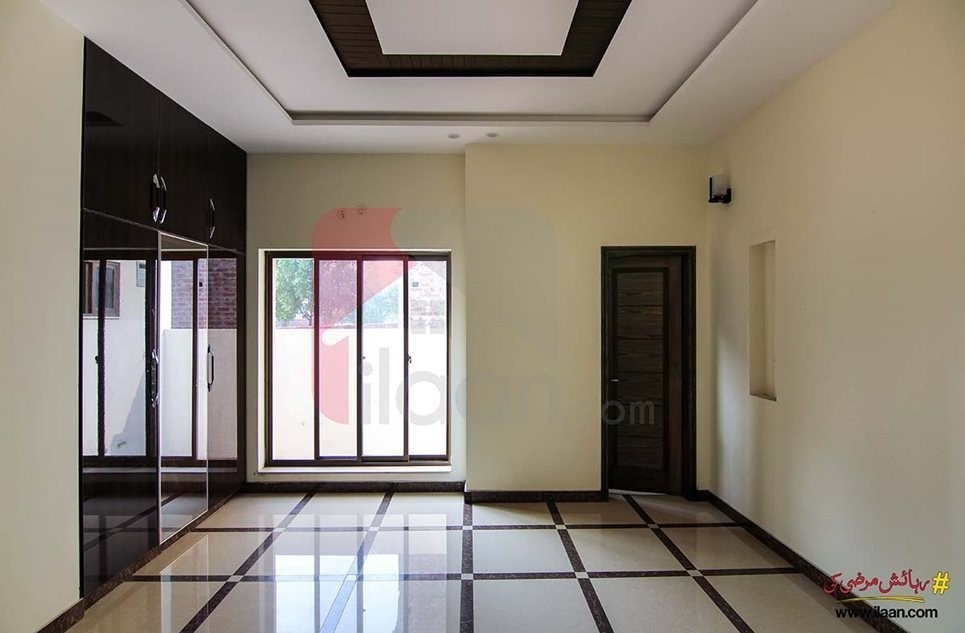 10 marla house for sale in Jasmine Block, Bahria Town, Lahore