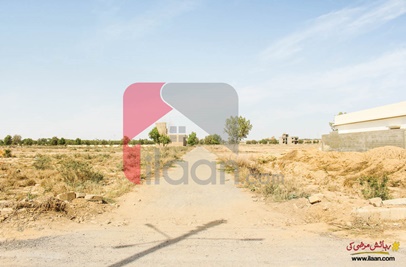 88 Sq.yd Commercial Plot for Sale in Block 5, Saadi Garden, Karachi