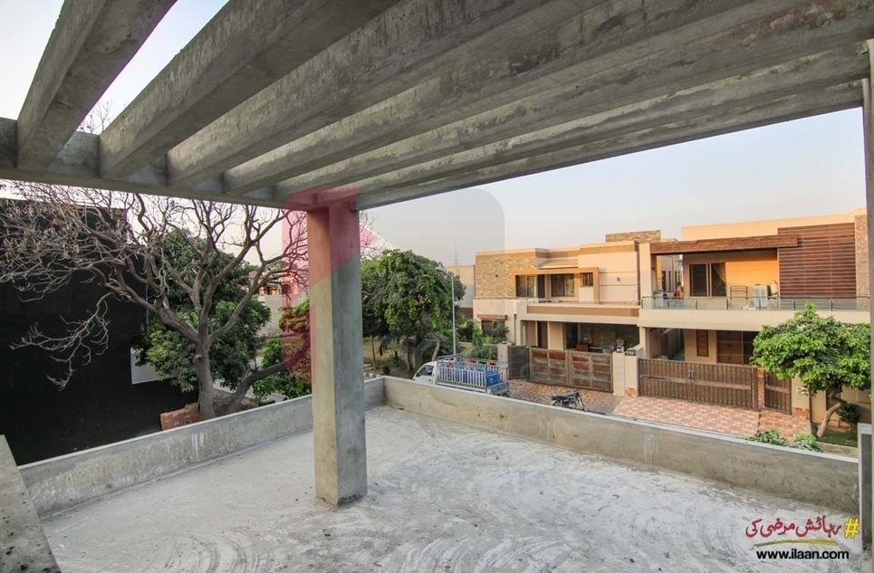 1 kanal 6 marla grey structure house available for sale in Sukh Chayn Gardens