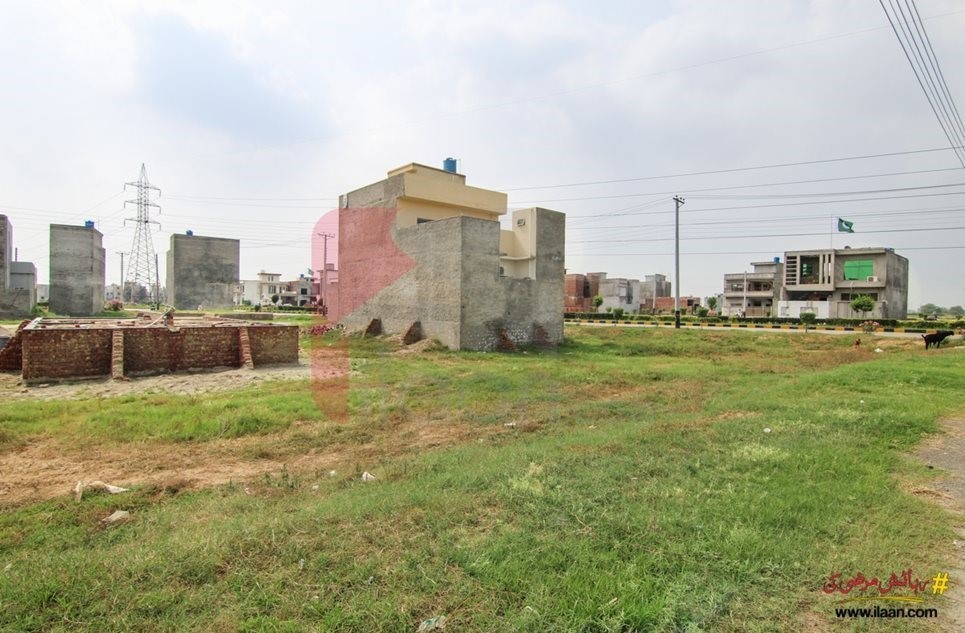 3.5 marla plot available for sale in Bismillah Housing Scheme, Lahore