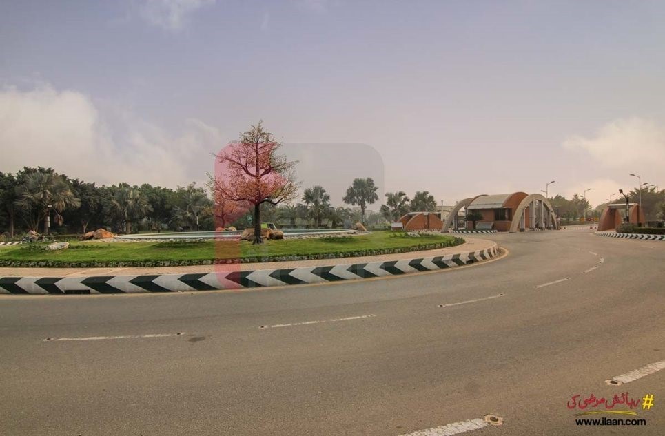 10 marla house available for sale in Sukh Chain Garden