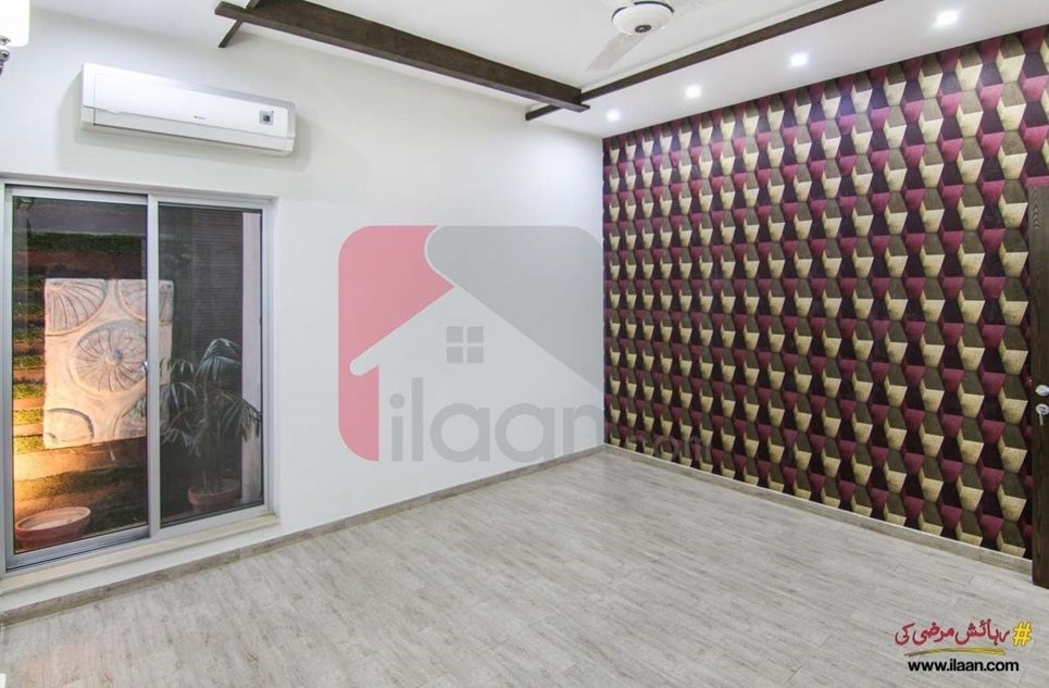 1 kanal house available for sale in L - Block, Phase 5, DHA