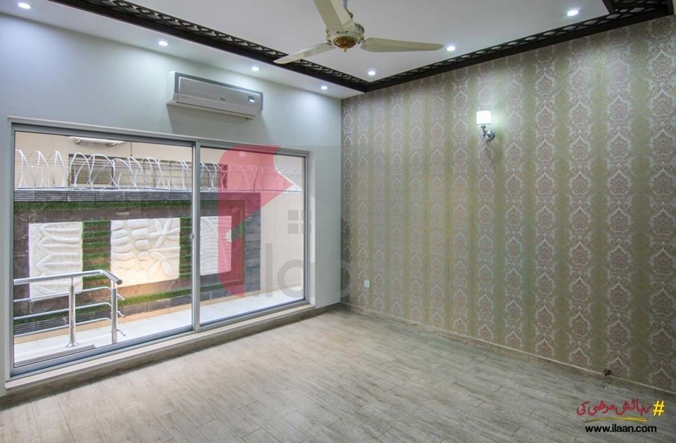 10 marla house for sale in Block L, Phase 5, DHA, Lahore