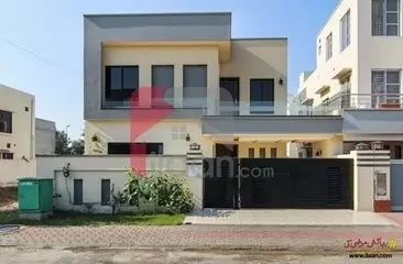 10 marla house available for sale in Janiper Block, Sector C, Bahria Town