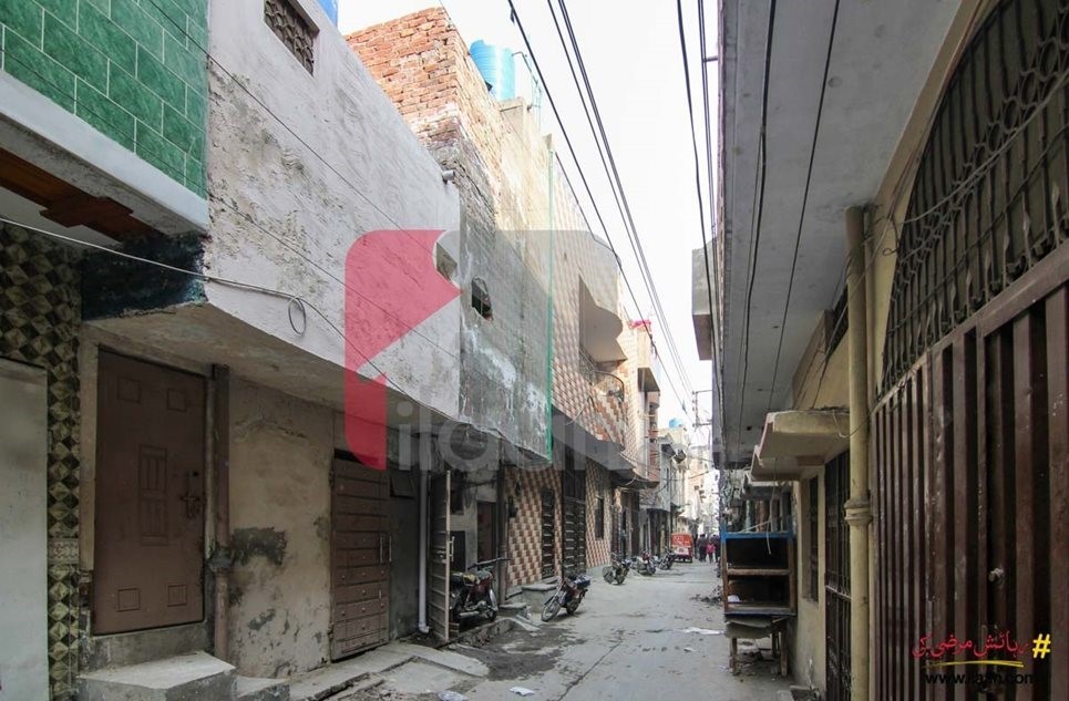 2 marla house available for sale in Block - A, Makkah Colony, Gulberg 3