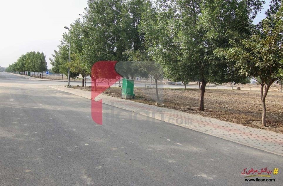 10 marla plot ( Plot no 853 ) available for sale in Overseas B  Block, Sector D, Bahria Town, Lahore