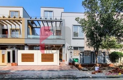 10 marla house for sale in Gulmohar Block, Bahria Town, Lahore