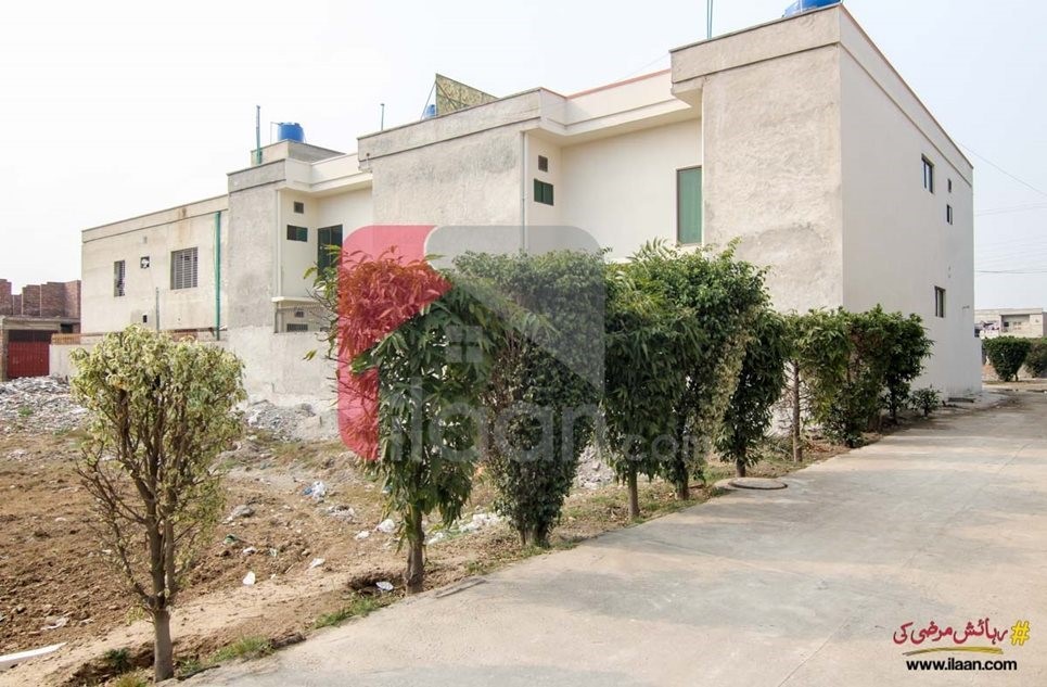 10 marla plot available for sale in B - Block, Elite Town, Lahore ( Plot no 16 )