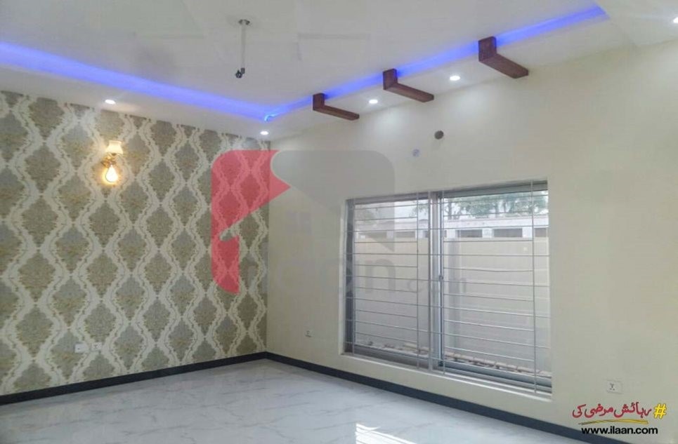 2 kanal house for sale in Valencia Housing Society, Lahore