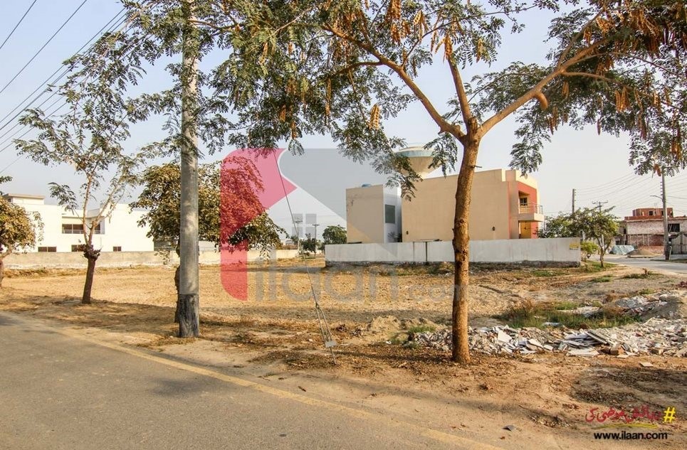 5 marla plot available for sale in E - Block, Central Park Housing Scheme, Lahore ( Plot no 504 )