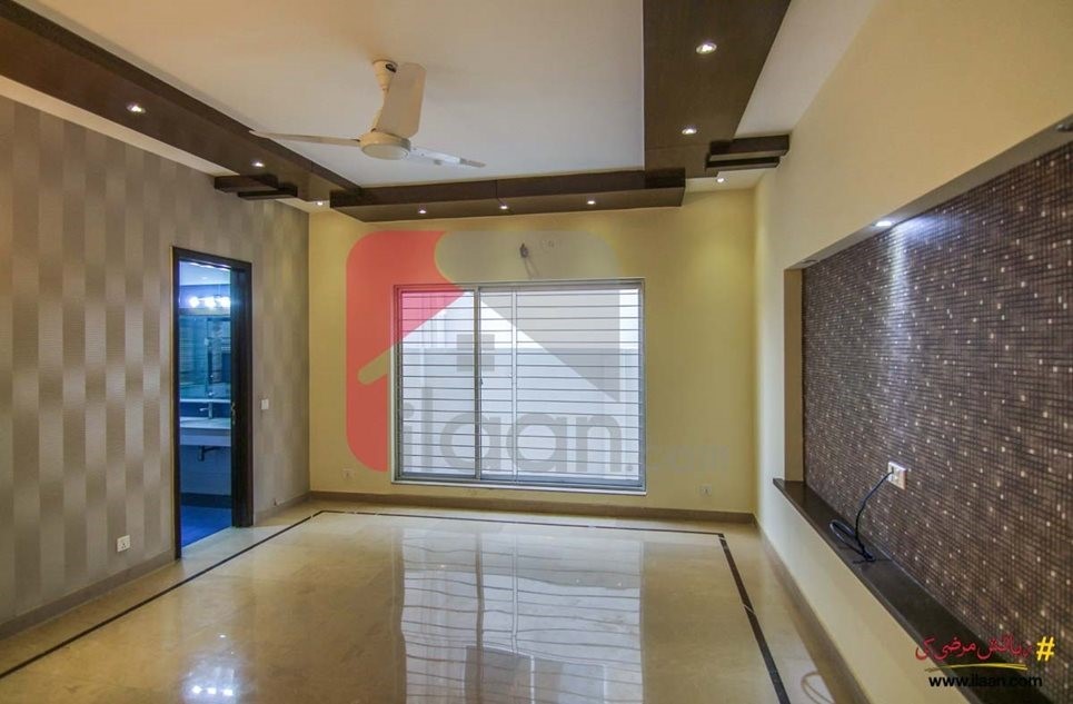 10 Marla House for Sale in B Block, Phase 5, Dha, Lahore