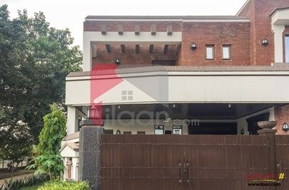 7.5 marla house for sale in Block R, Phase 2, Johar Town, Lahore