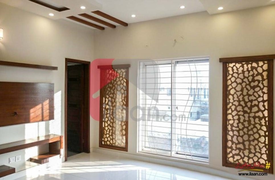 8 marla house for sale in Jasmine Block, Sector C, Bahria Town, Lahore