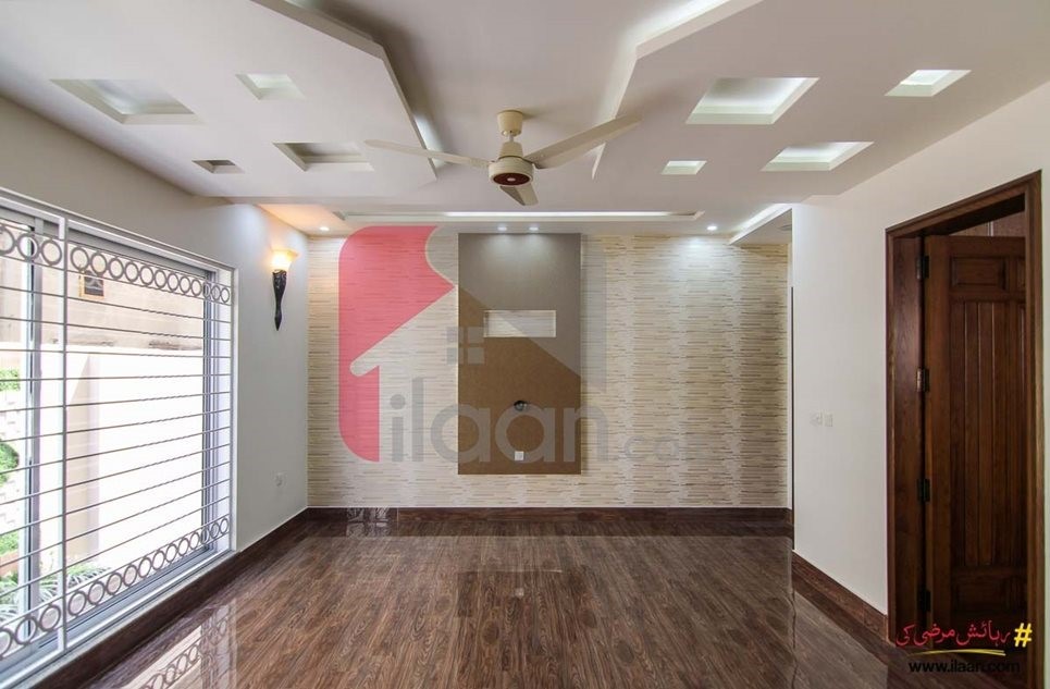 10 marla house for sale in Block J1, Phase 2, Johar Town, Lahore