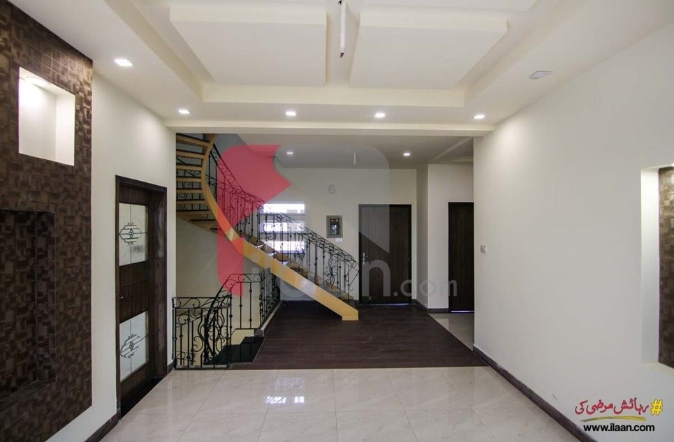10 marla house for sale in Block E2, Phase 1, Wapda Town, Lahore