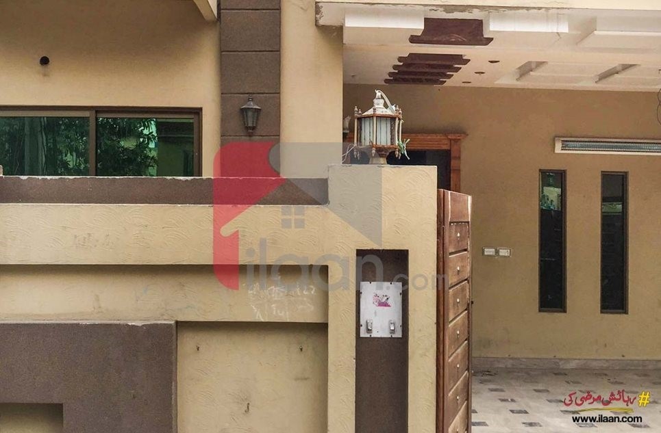 10 marla house for sale in Block F2, Wapda Town, Lahore