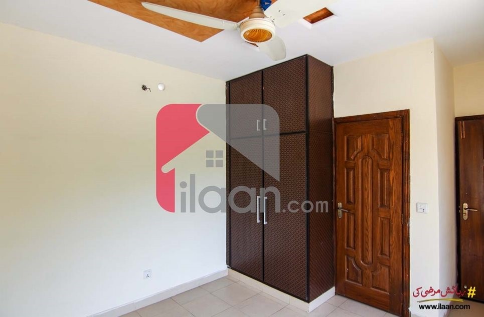 8 marla house for sale in Usman Block, Sector B, Bahria Town, Lahore