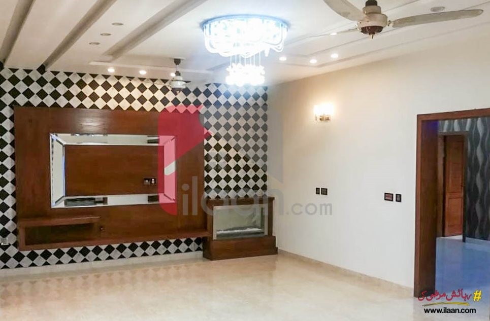 2 kanal 2 marla house for sale in Bahria Town, Lahore