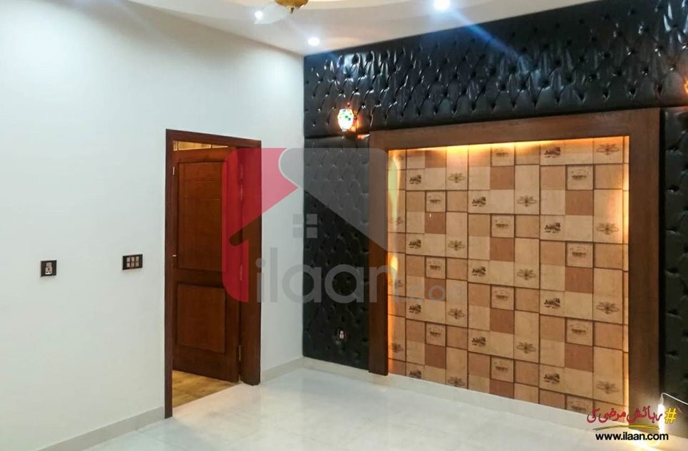 570 ( sq.ft ) apartment for sale in Bahria Town, Lahore