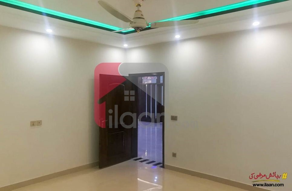 400 ( sq.ft ) apartment for sale in Bahria Town, Lahore